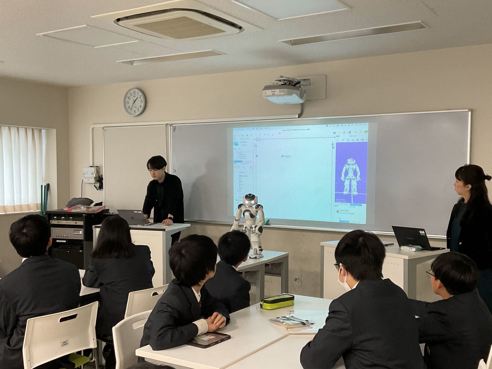 中学1年生「ロボット・プログラミング入門」教室を実施しました