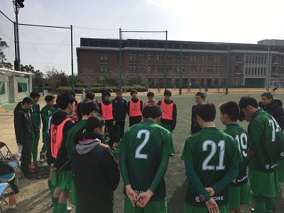 高校男子サッカー部リーグ戦 勝利 お知らせ 神戸学院大学附属高等学校 神戸学院大学附属中学校